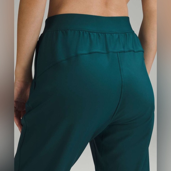 Lululemon Adapted State High-Rise Fleece Jogger - Picture 7 of 9